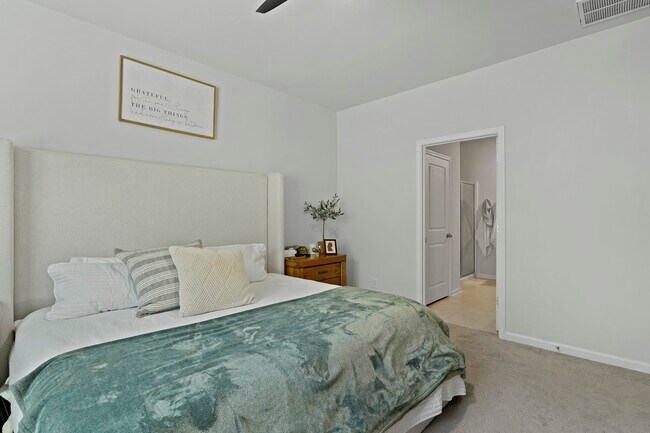 Building Photo - 41 Gypsea Ln