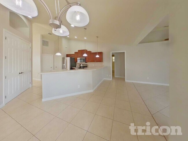 Building Photo - 4090 W Price Blvd