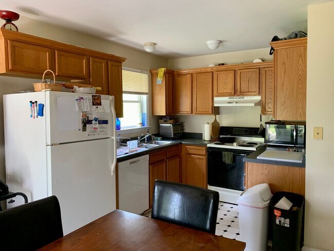 Building Photo - 1005 Chaney Rd