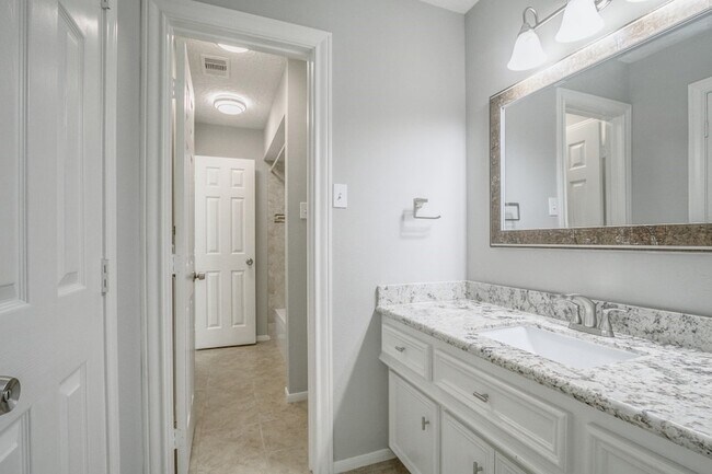 Building Photo - 6302 Laver Love Dr