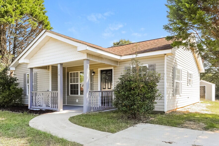 Building Photo - 779 Lannie Bonner Cir