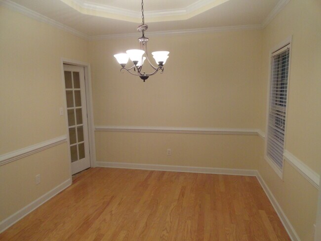 Building Photo - 4 Bedroom 2.5 Bathroom! BRIDLEWOOD SUBDIVISION!  Coming Available at the end of July!