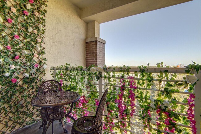 Building Photo - 3250 NE 1st Ave