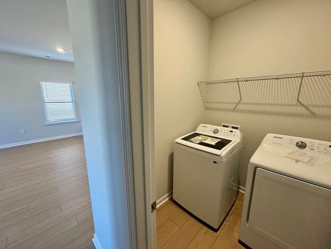 Building Photo - MOVE IN SPECIAL-NEW CONSTRUCTION-FENCED YARD