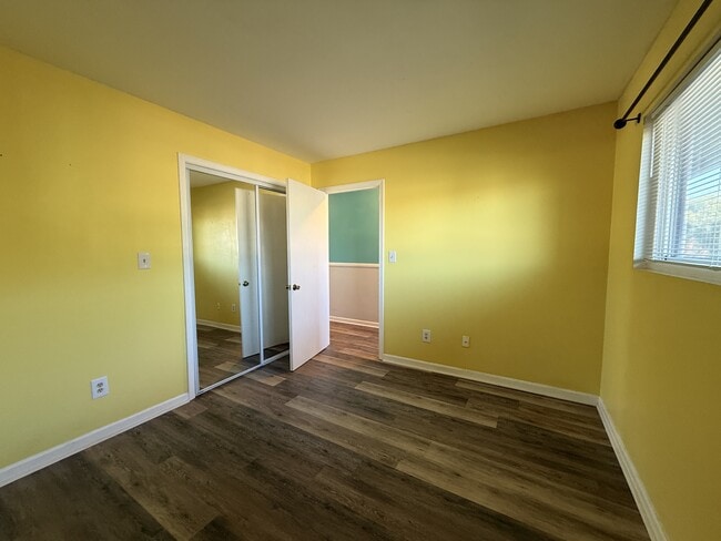 Building Photo - 7700 Porcher Dr