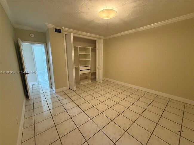 Building Photo - 2200 S Ocean Dr