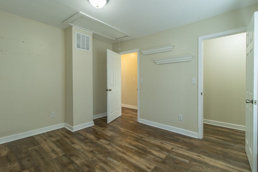 Building Photo - 795 Blaze Rd