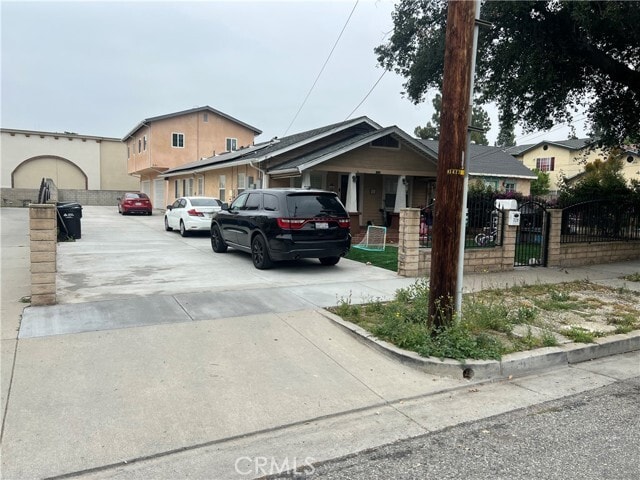 Primary Photo - 729 N Soldano Ave