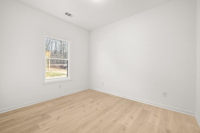 Building Photo - 4400 Ross Estates Ct SW