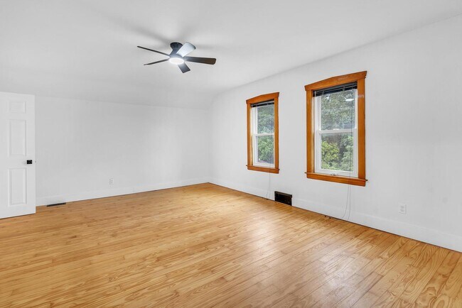 Building Photo - 502 S 250 W