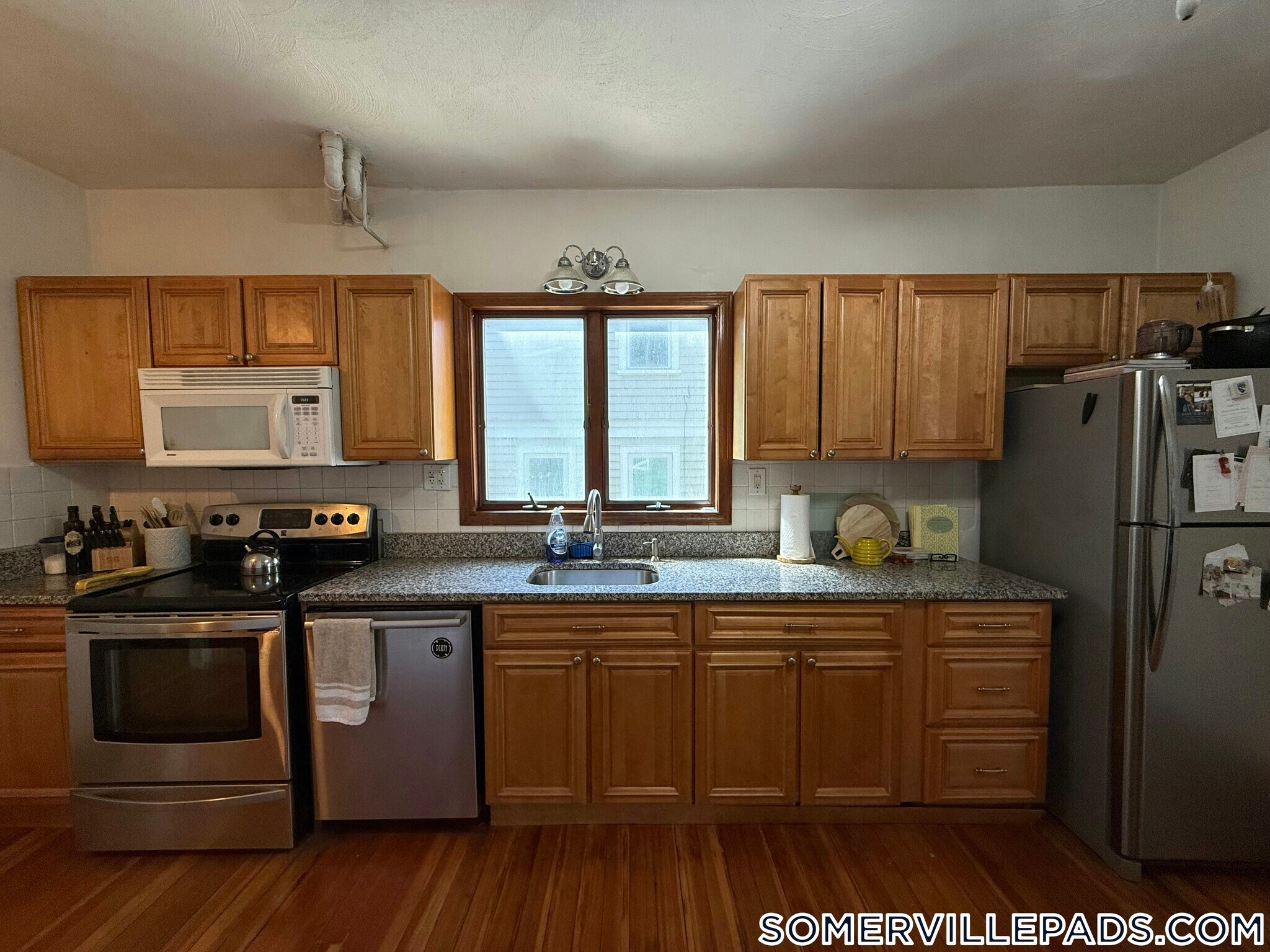 Building Photo - 10 Dickson St