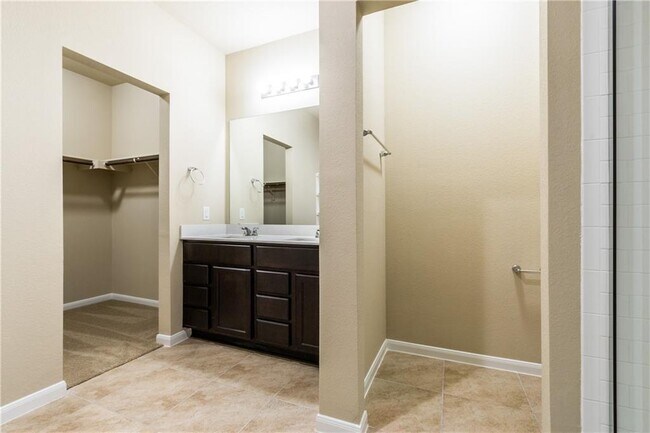 Building Photo - 6608 San Isidro Dr