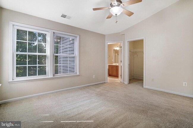 Building Photo - 9662 Potters Hill Cir