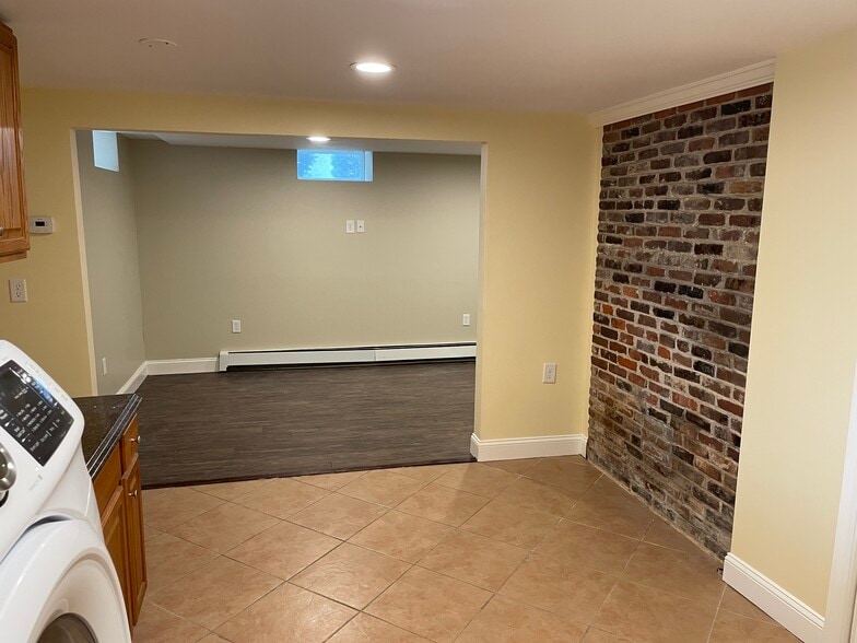 Building Photo - 71 North Road