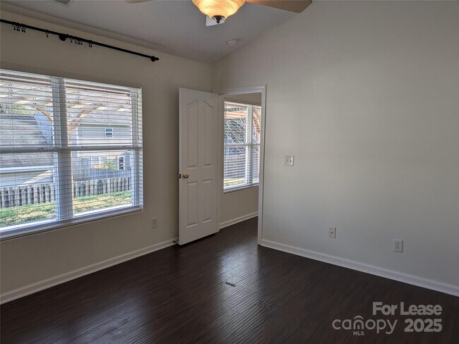 Building Photo - 134 Nevis Ln