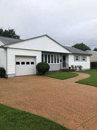 Building Photo - LARRYMORE ACRES