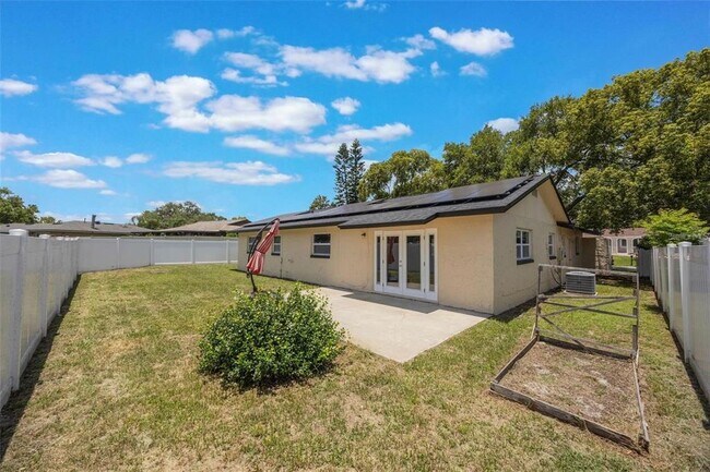 Building Photo - 725 Laurel Way