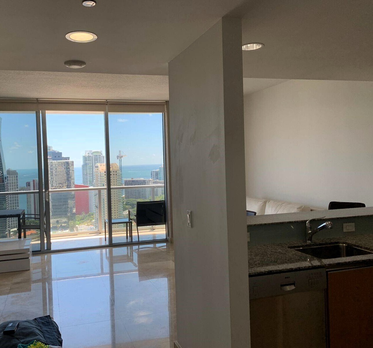 Building Photo - 1060 Brickell Ave