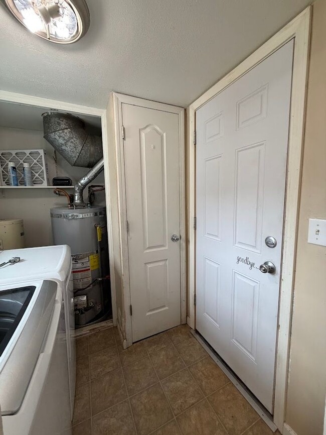 Building Photo - 3831 Duplex Ct SE