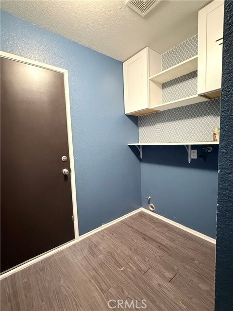 Building Photo - 6716 Earhart Ave