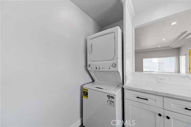 Building Photo - 1039 Simmons Ave