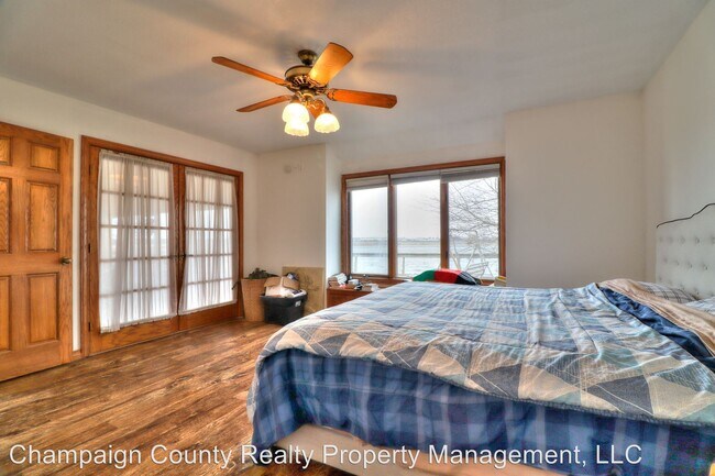 Building Photo - 3 br, 4 bath House - 5316 Trautlake Dr. S.