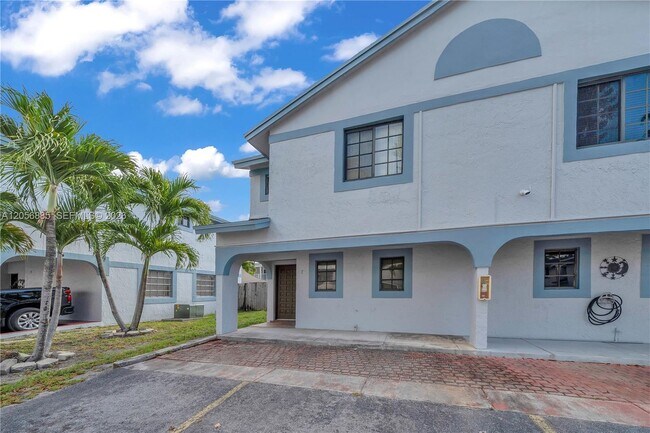 Building Photo - 1535 SW 122nd Ave