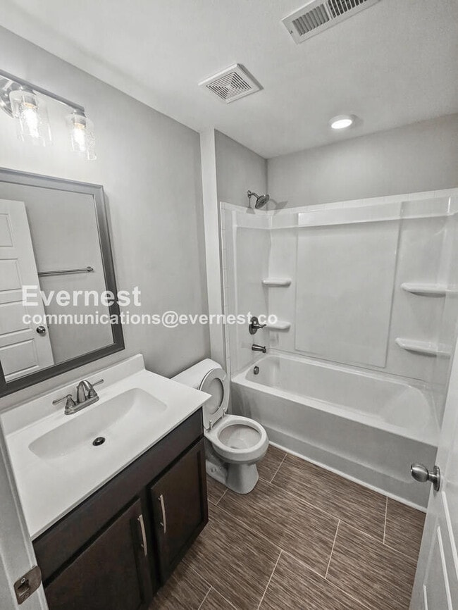 Building Photo - 4043 Ft Sumter Dr