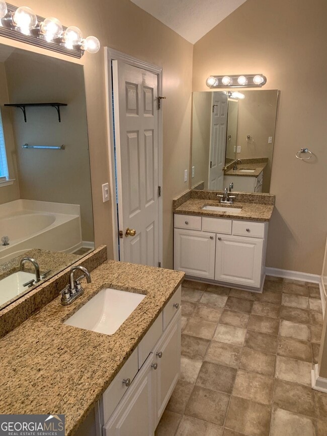 Building Photo - 123 Rayner Dr