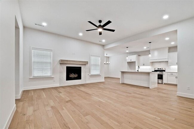 Building Photo - 1 Claypole Ln