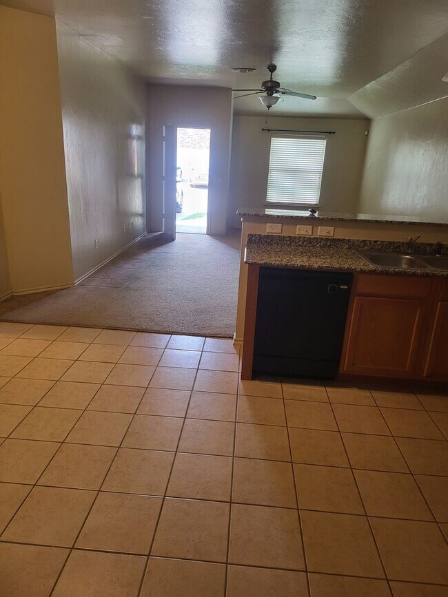 Building Photo - Welcome Home!!
