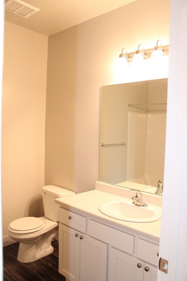 Building Photo - Reduced price
