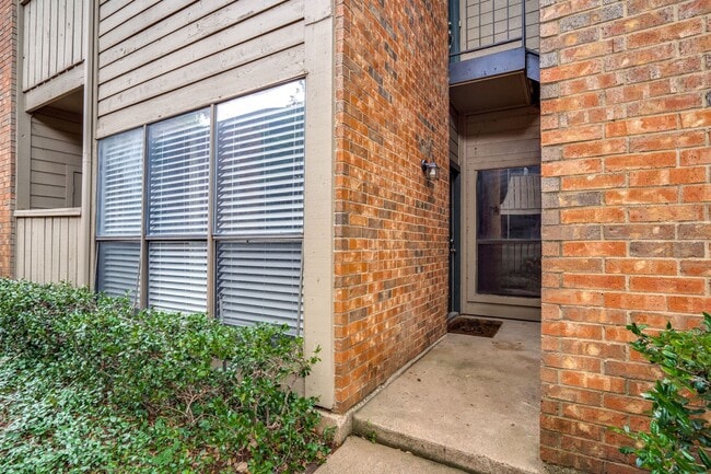 Building Photo - Charming One Bedroom Condo in Richardson!