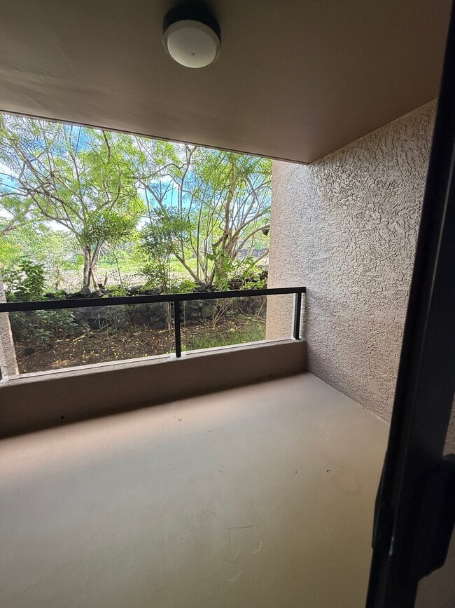 Building Photo - 75-5865-5865 Walua Rd