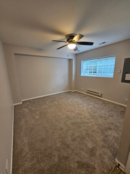 Building Photo - 24429 John Adams Dr