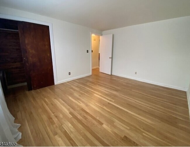 Building Photo - 1968 Vauxhall Rd