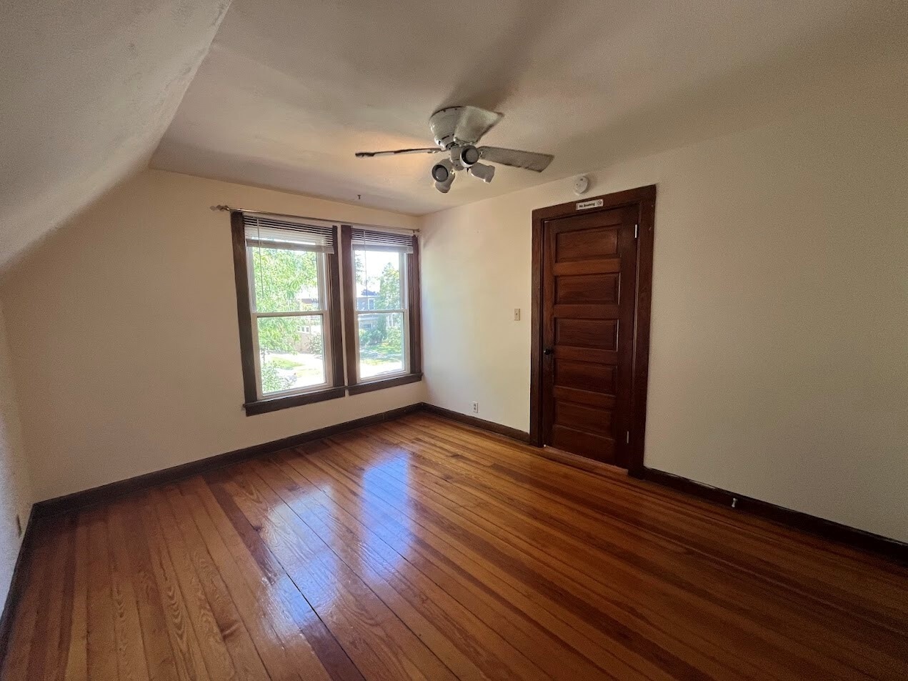 Building Photo - 1119 Emerald St