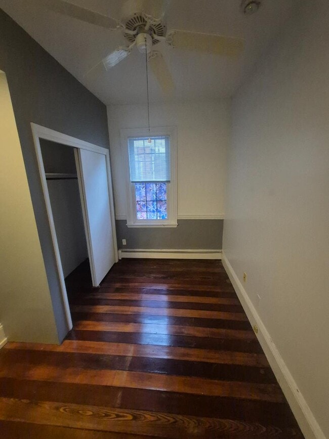 Building Photo - 166 Park St