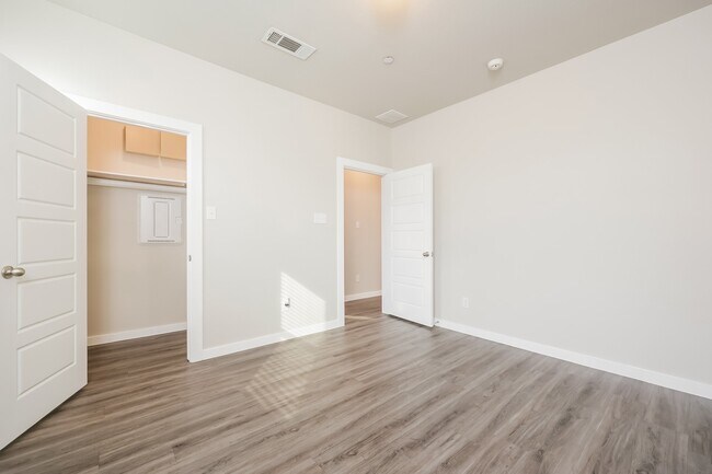 Building Photo - 18435 Idyllic Aly