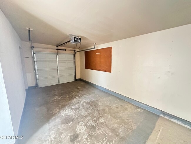 Building Photo - 5113 Trew Ct
