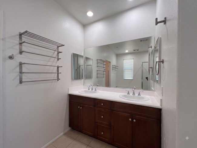 Building Photo - 115 Aliso Ridge Loop