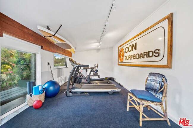 Building Photo - 6522 Wildlife Rd