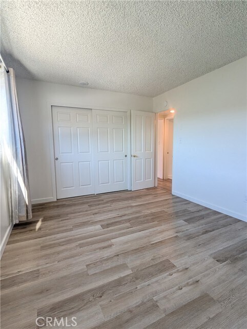 Building Photo - 665 W Altadena Dr