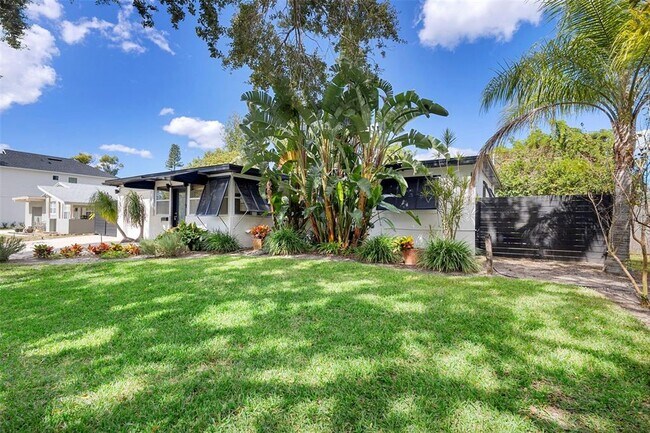 Building Photo - 3623 Chelsea St