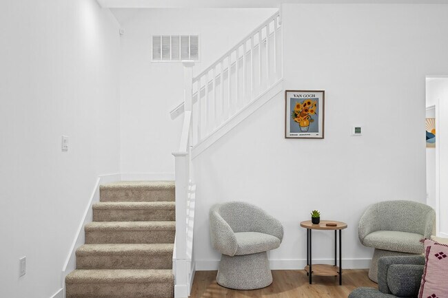 Building Photo - 1019 Central Ave