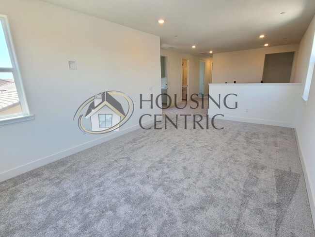 Building Photo - Luxurious Newer Construction Rental Home I...