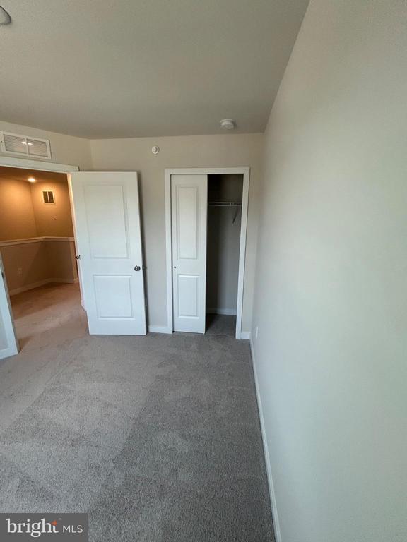 Building Photo - 28 Barnes Wy