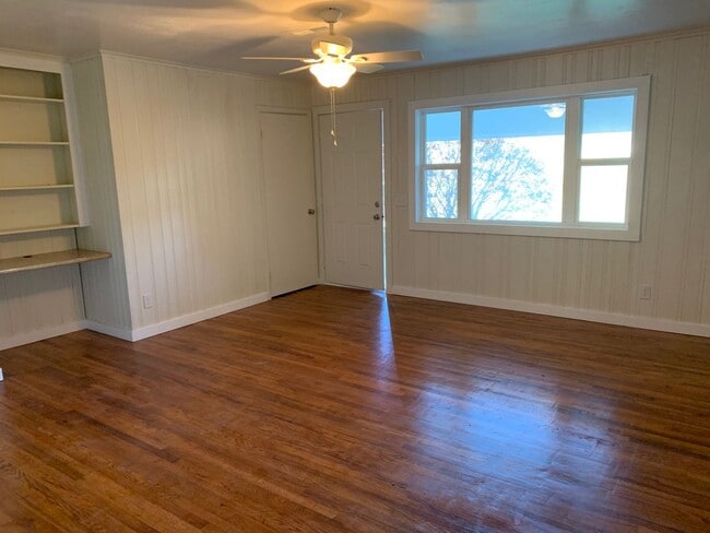 Building Photo - Settawig Ranch