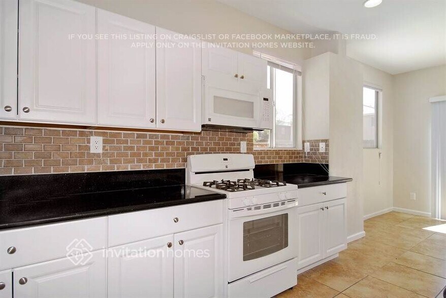 Building Photo - 3485 Windmill Ct