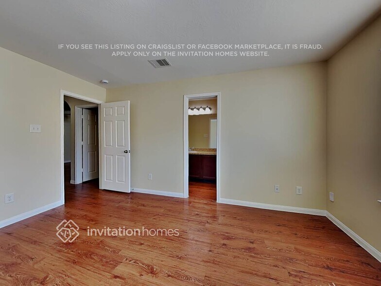 Building Photo - 18715 Dennington Dr